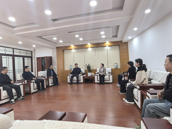 隴運(yùn)集團(tuán)潤(rùn)華旅游客運(yùn)公司、晟游天下旅行社與隴南師范學(xué)院歷史文化與旅游學(xué)院達(dá)成見習(xí)合作意向